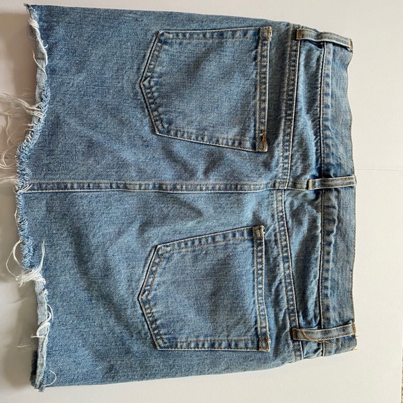 BRANDY MELVILLE JEAN SKIRT - Picture 4 of 9